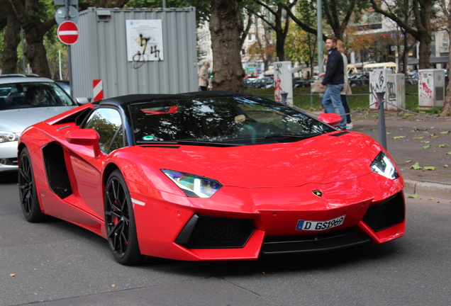 Lamborghini Aventador LP700-4 Roadster