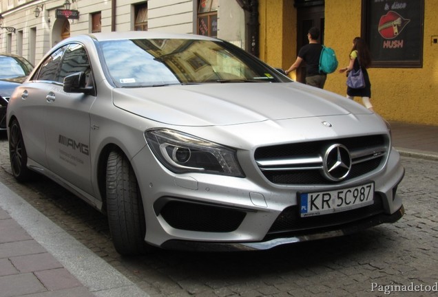 Mercedes-Benz CLA 45 AMG C117