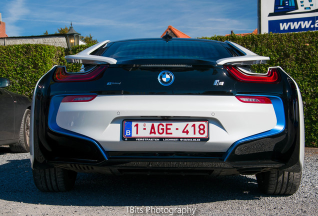 BMW i8