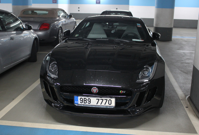 Jaguar F-TYPE S Coupé