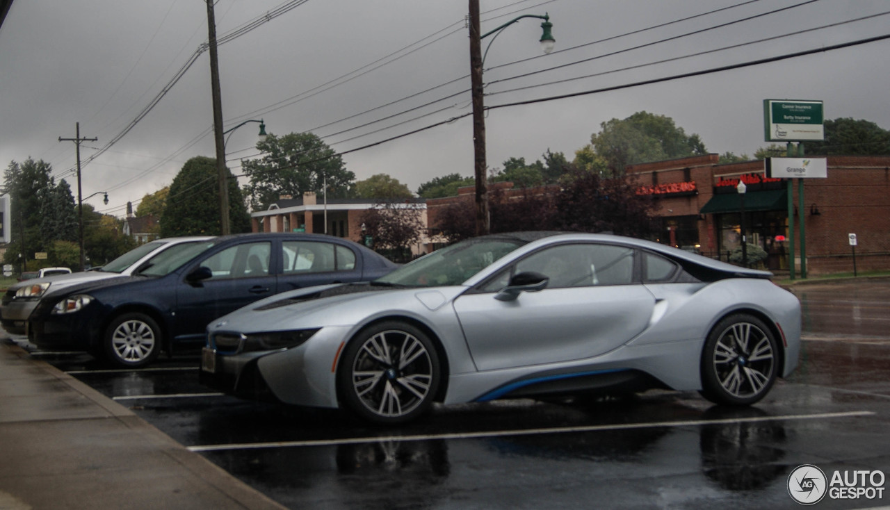 BMW i8