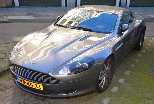 Aston Martin DB9