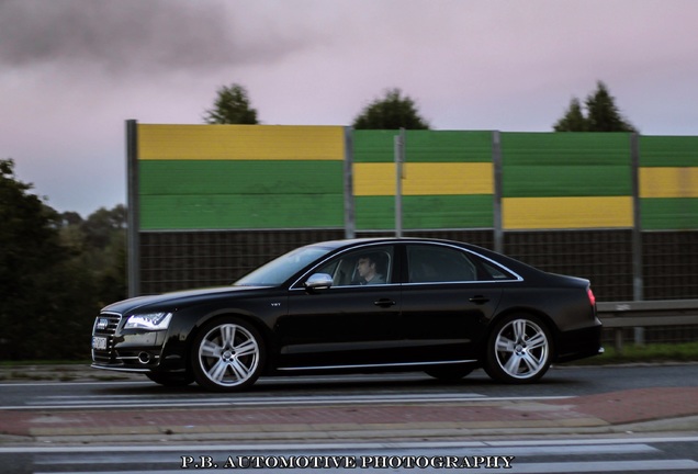 Audi S8 D4