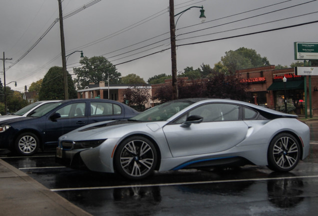 BMW i8