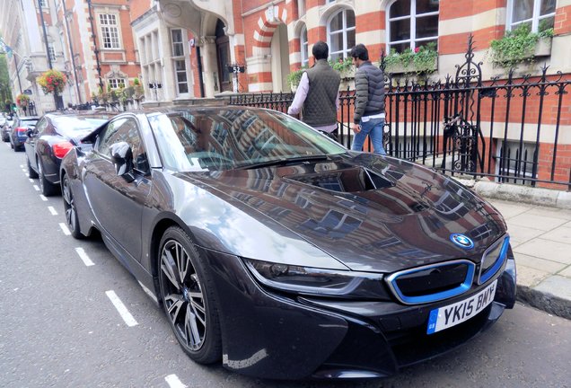 BMW i8