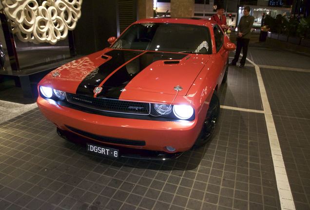 Dodge Challenger SRT-8