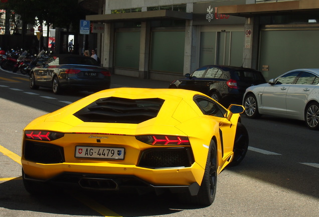 Lamborghini Aventador LP700-4