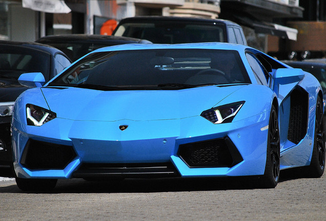 Lamborghini Aventador LP700-4