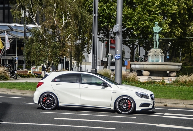 Mercedes-Benz A 45 AMG