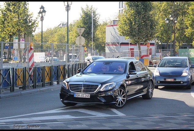 Mercedes-Benz S 63 AMG V222