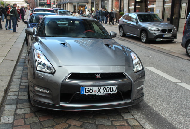 Nissan GT-R 2014