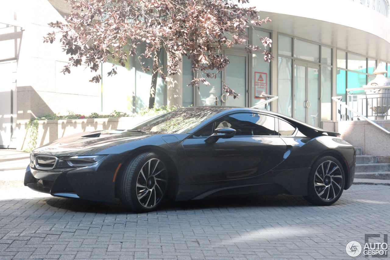 BMW i8