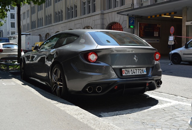 Ferrari FF