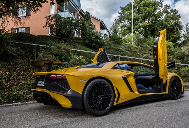 Lamborghini Aventador LP750-4 SuperVeloce