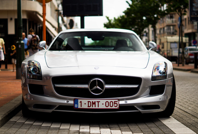 Mercedes-Benz SLS AMG