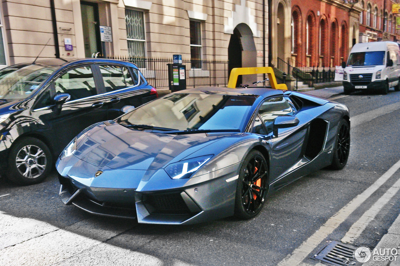 Lamborghini Aventador LP700-4 Roadster