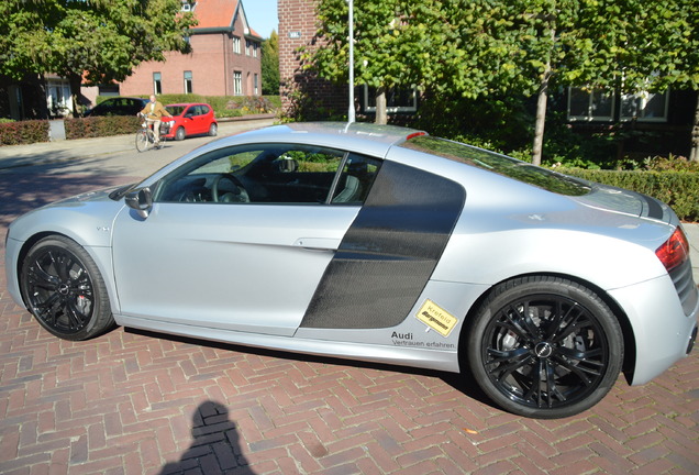 Audi R8 V10 2013