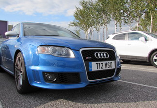 Audi RS4 Sedan