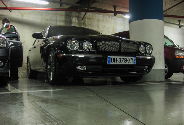 Jaguar XJR