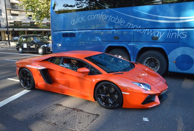 Lamborghini Aventador LP700-4