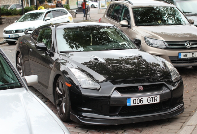 Nissan GT-R