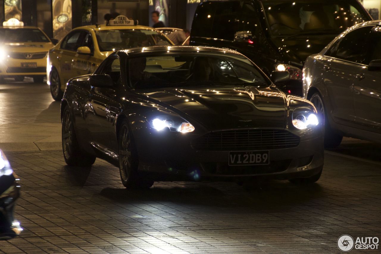 Aston Martin DB9