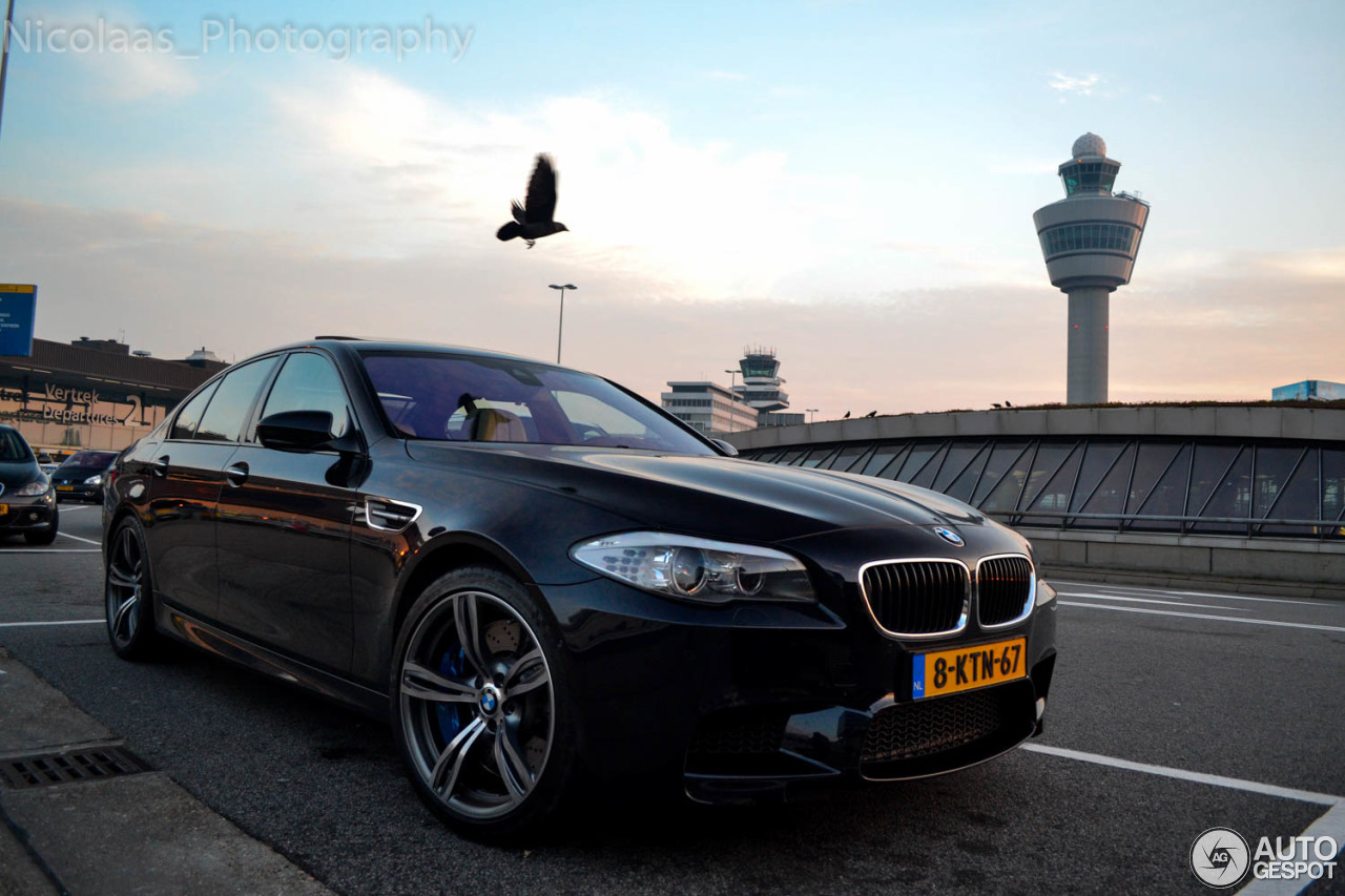 BMW M5 F10 2011