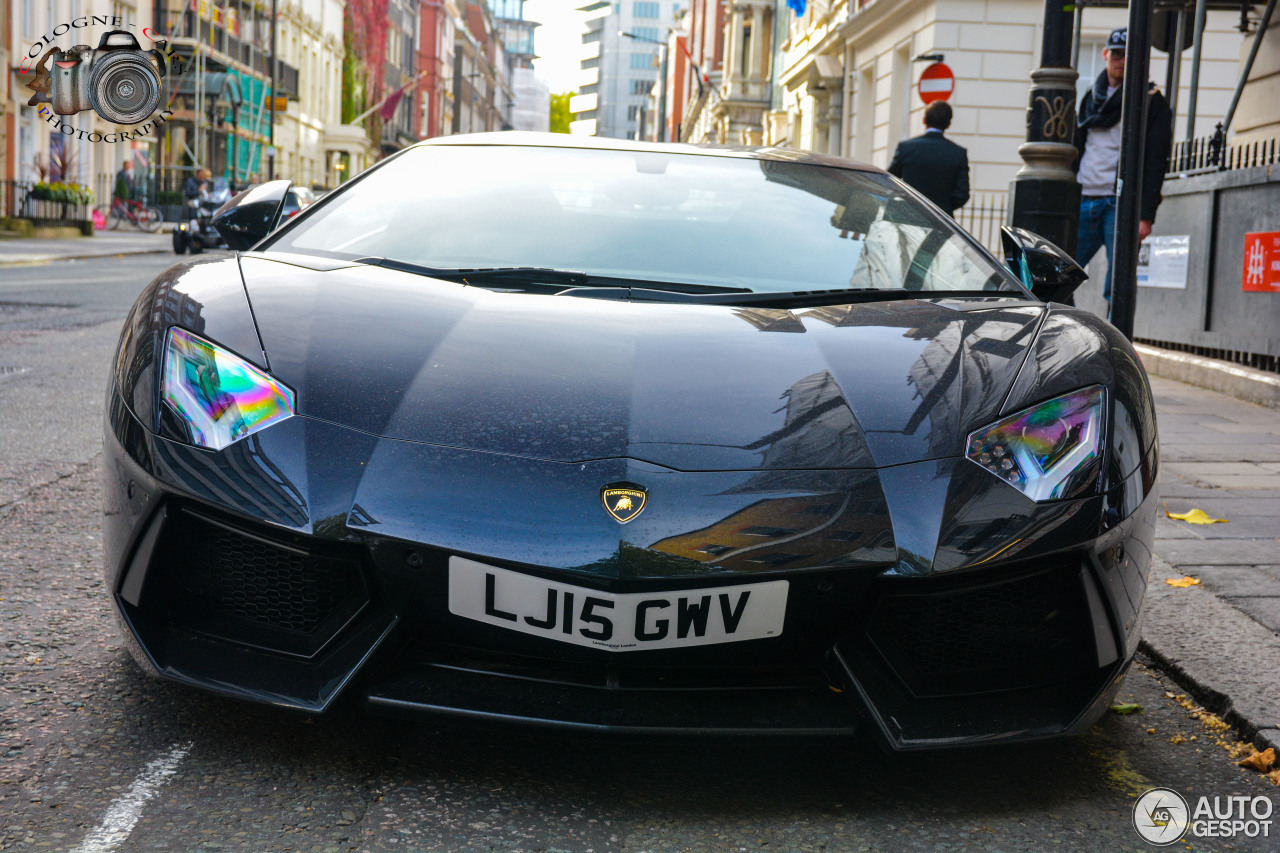 Lamborghini Aventador LP700-4