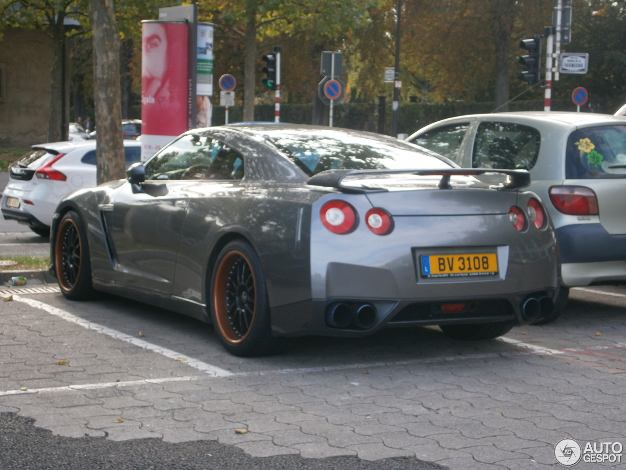 Nissan GT-R