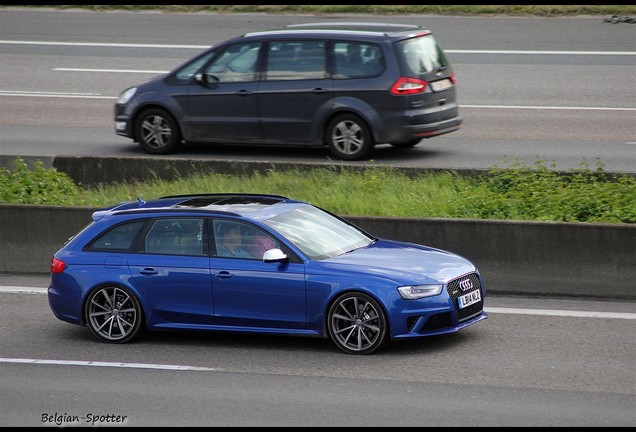 Audi RS4 Avant B8