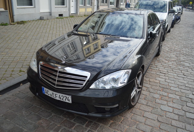 Mercedes-Benz S 65 AMG V221