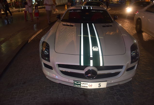 Mercedes-Benz SLS AMG