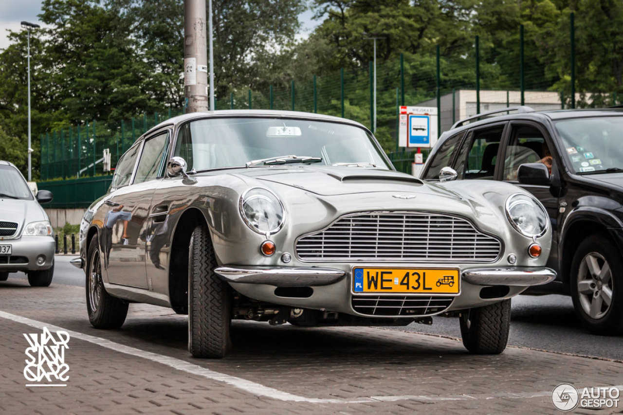 Aston Martin DB6 MKI