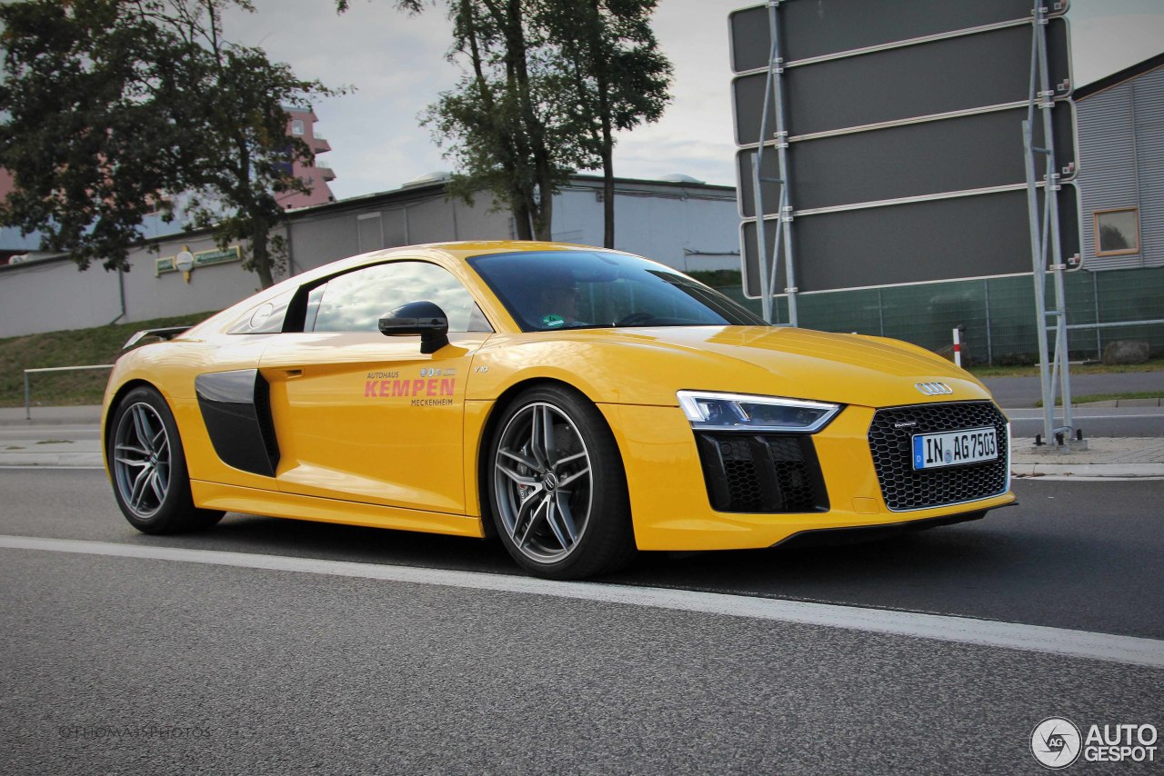 Audi R8 V10 Plus 2015