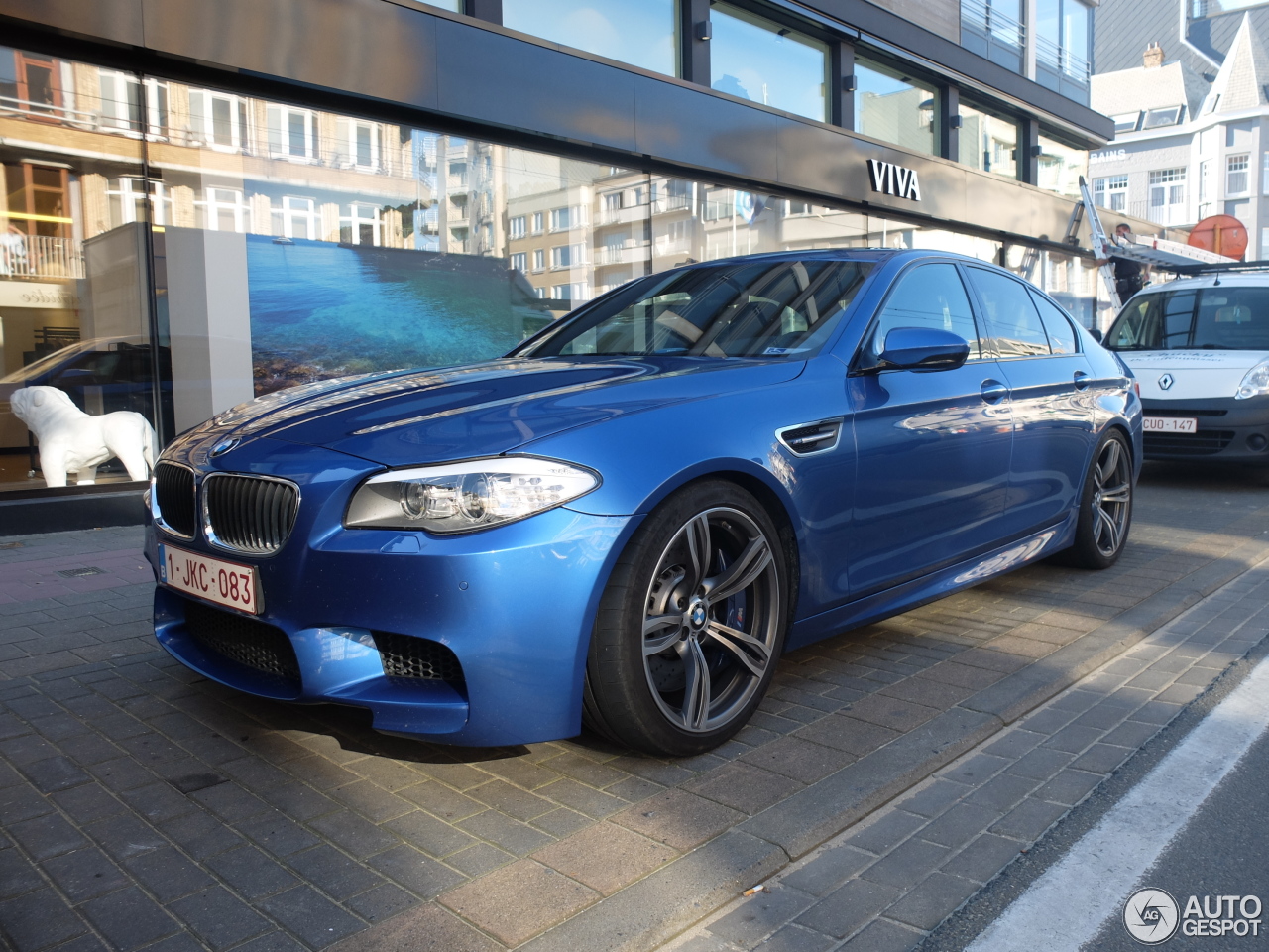 BMW M5 F10 2011