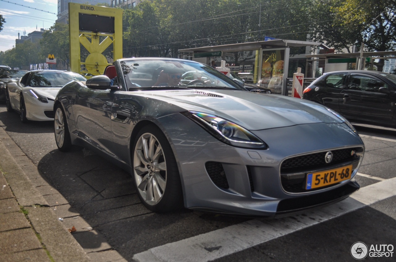 Jaguar F-TYPE S Convertible