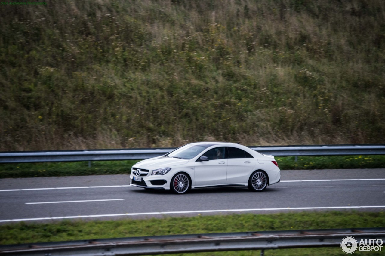 Mercedes-Benz CLA 45 AMG C117