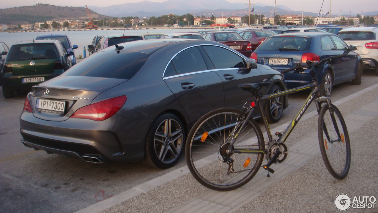 Mercedes-Benz CLA 45 AMG C117