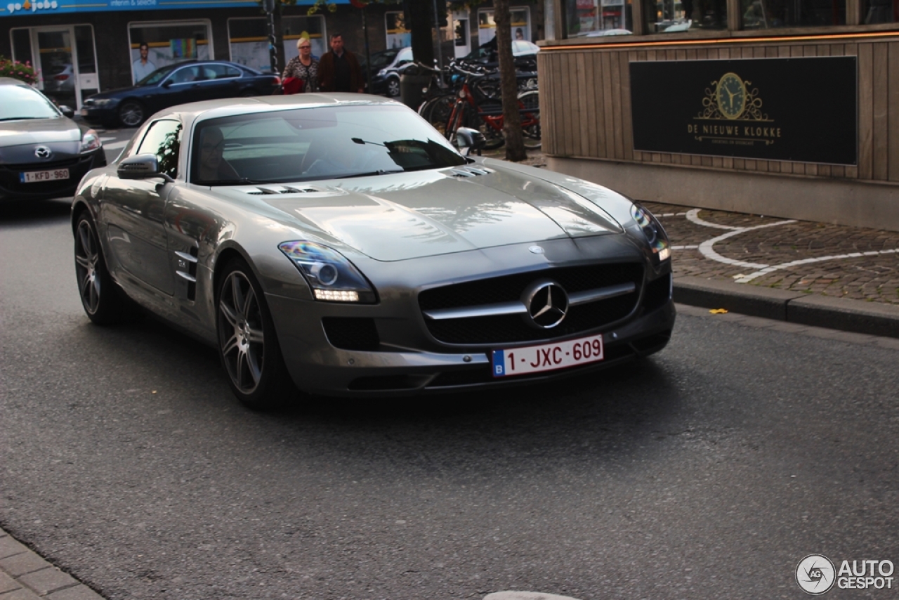 Mercedes-Benz SLS AMG