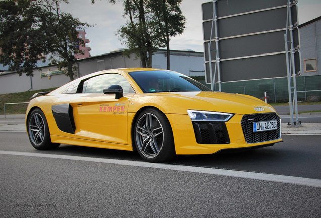 Audi R8 V10 Plus 2015