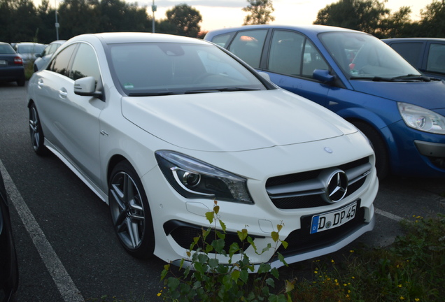 Mercedes-Benz CLA 45 AMG C117