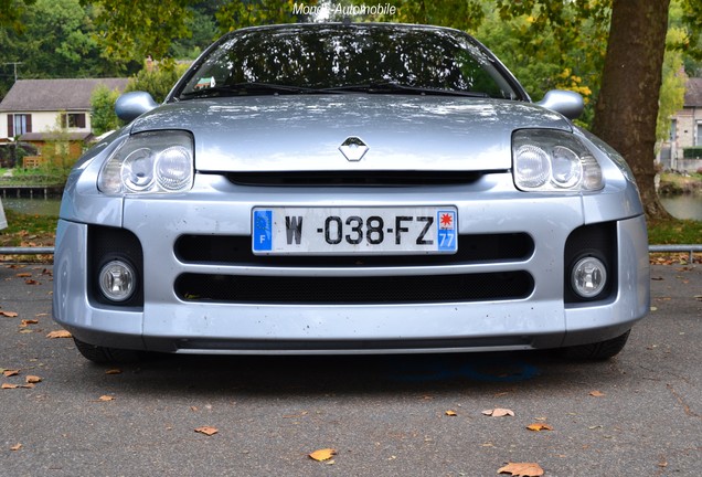 Renault Clio V6