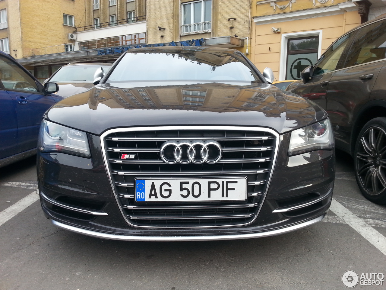 Audi S8 D4