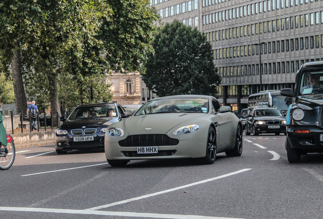 Aston Martin V8 Vantage