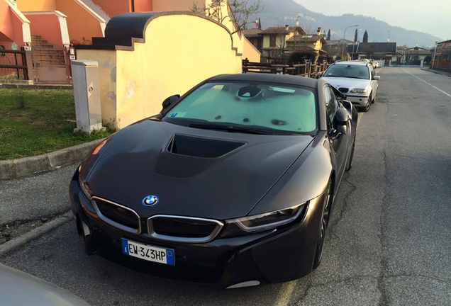 BMW i8