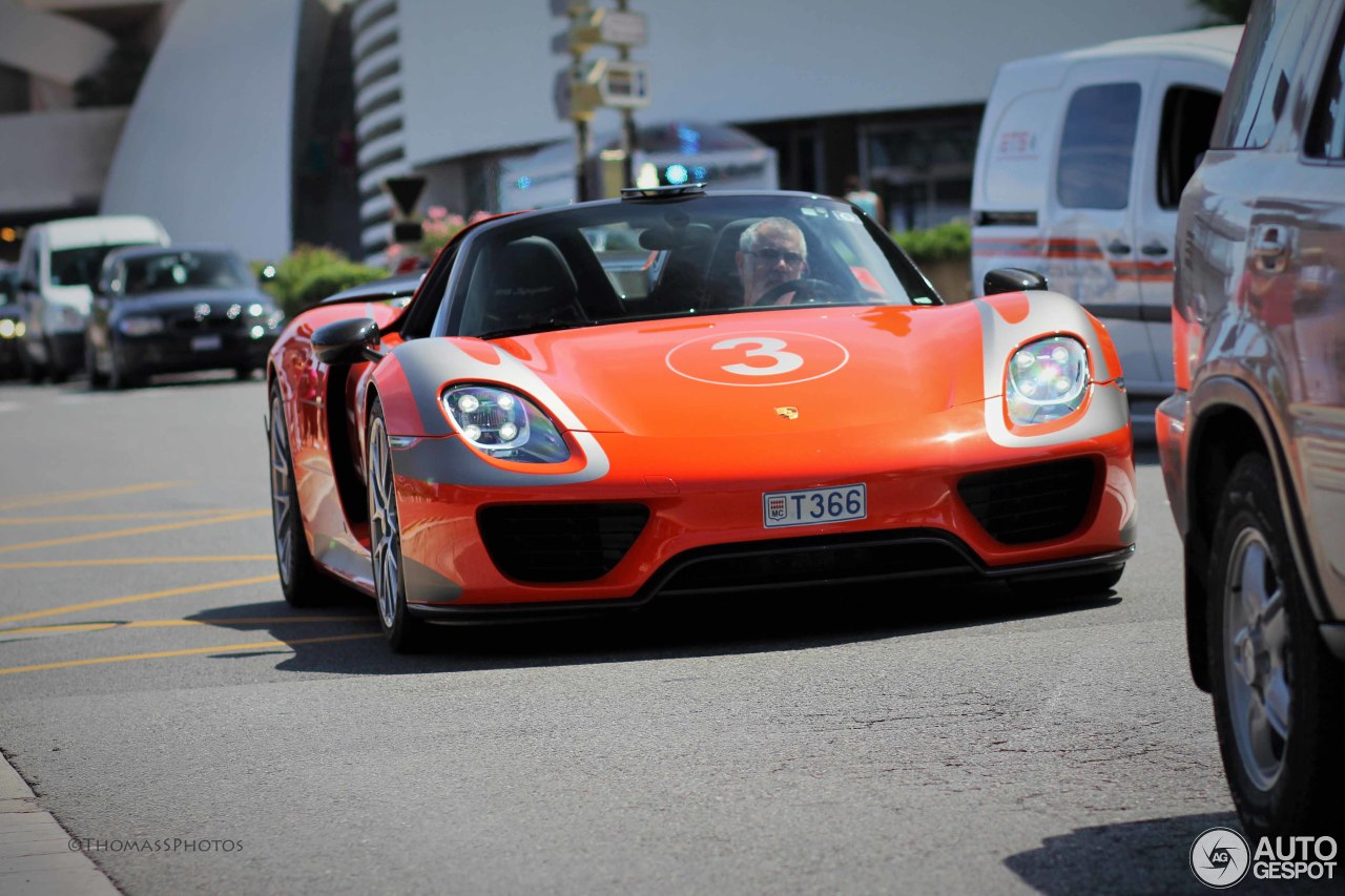 Porsche 918 Spyder Weissach Package