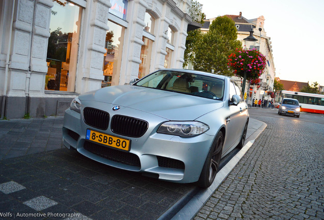 BMW M5 F10 2011