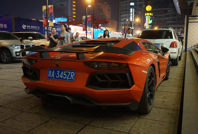 Lamborghini Aventador LP700-4