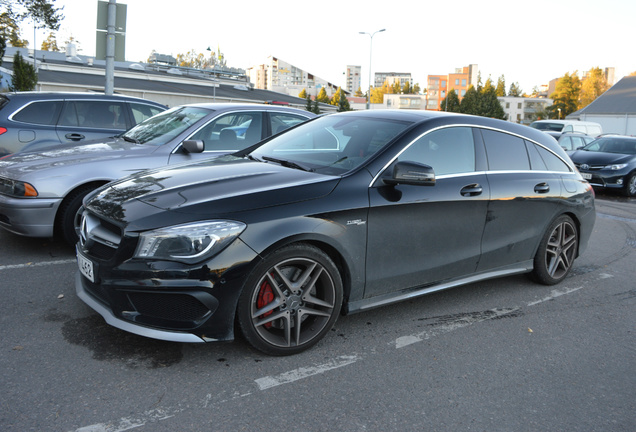 Mercedes-Benz CLA 45 AMG Shooting Brake