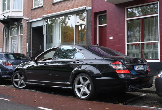 Mercedes-Benz S 63 AMG W221
